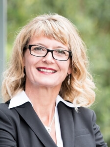 Helene Staub: Dipl. Coach SCA, betriebliche Mentorin mit eidg. Fachausweis, Gemeindeschreiberdiplom IVM, Enneagramm-Coach/ Trainer